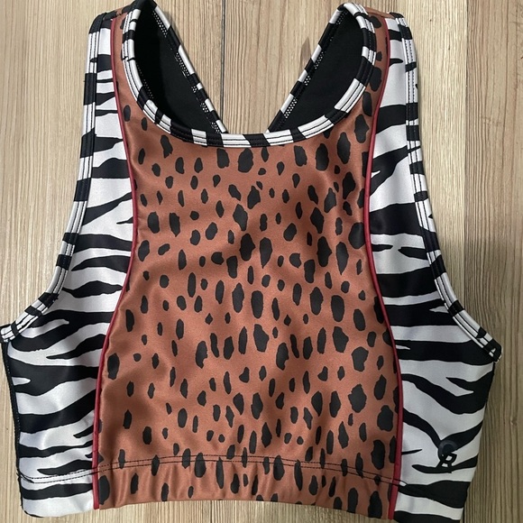 Good American Tops - Good American Animal Print Sports Bra